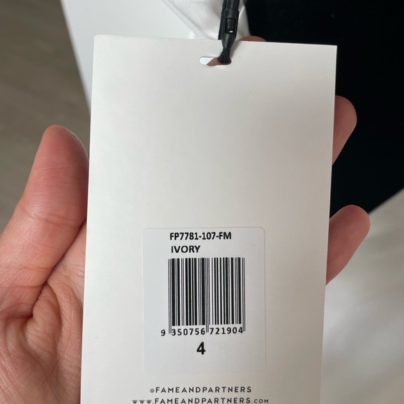 Size 4 Fame and Partners jumpsuit - Picture 3 of 8